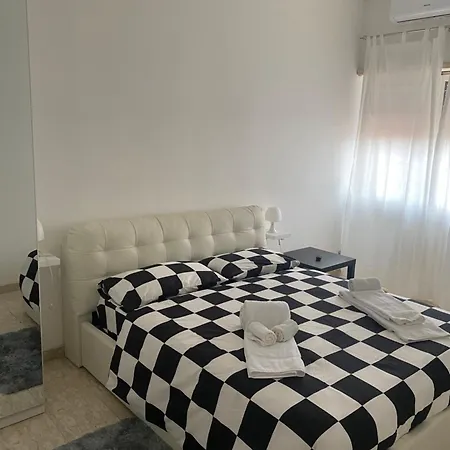 Nic Roma House-3